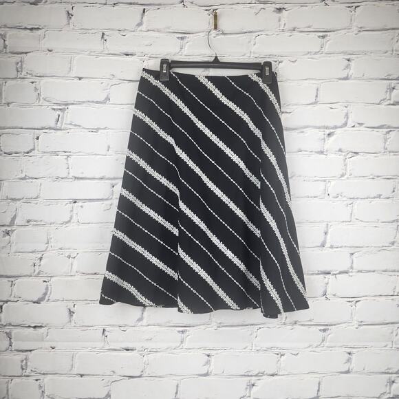 WHBM Skirt Womens 10 Black Embroidered Floral Stripped corpcore classic office - Picture 1 of 6